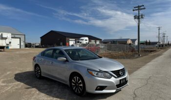 
										2017 Nissan Altima SV V4 2.5 full									