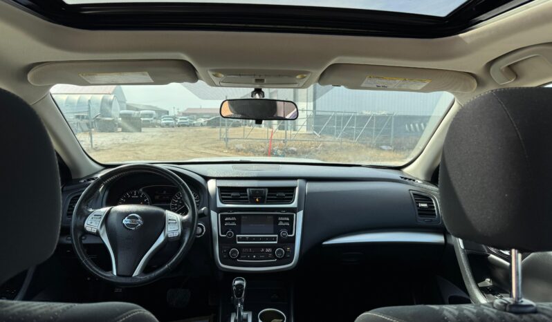 
								2017 Nissan Altima SV V4 2.5 full									