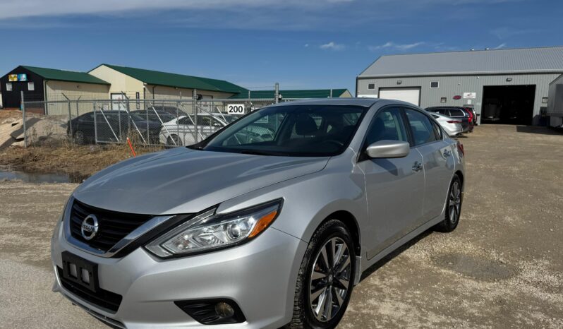 
								2017 Nissan Altima SV V4 2.5 full									