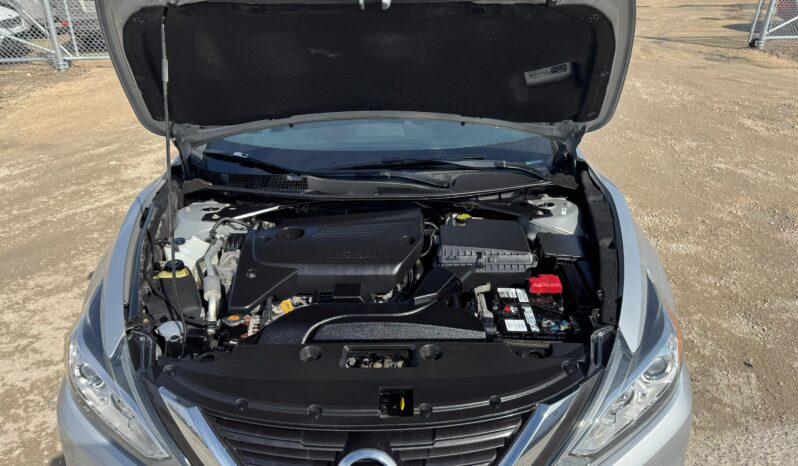 
								2017 Nissan Altima SV V4 2.5 full									