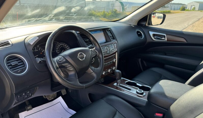 
								2019 Nissan Pathfinder SL platinum AWD full									