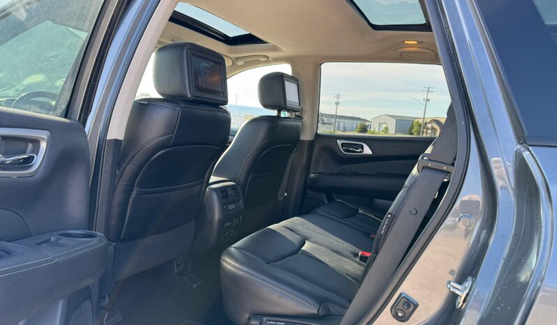 
								2019 Nissan Pathfinder SL platinum AWD full									