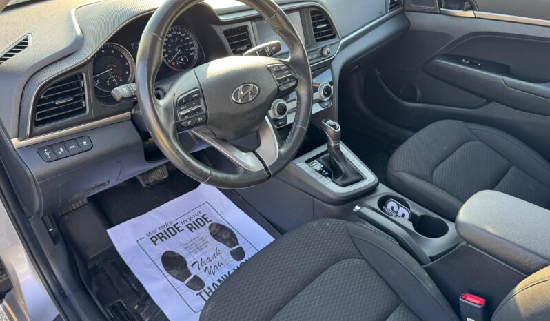 
								2020 Hyundai Elantra full									