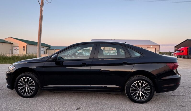 
								2021 Volkswagen Jetta Highline 1.4T full									