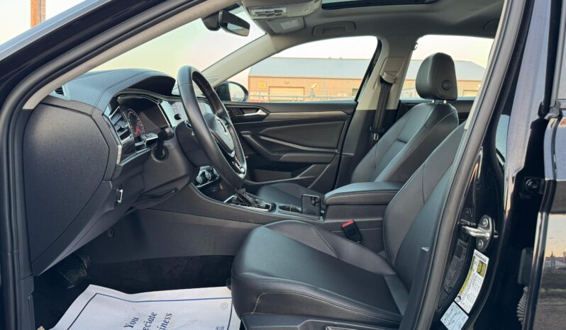 
								2021 Volkswagen Jetta Highline 1.4T full									