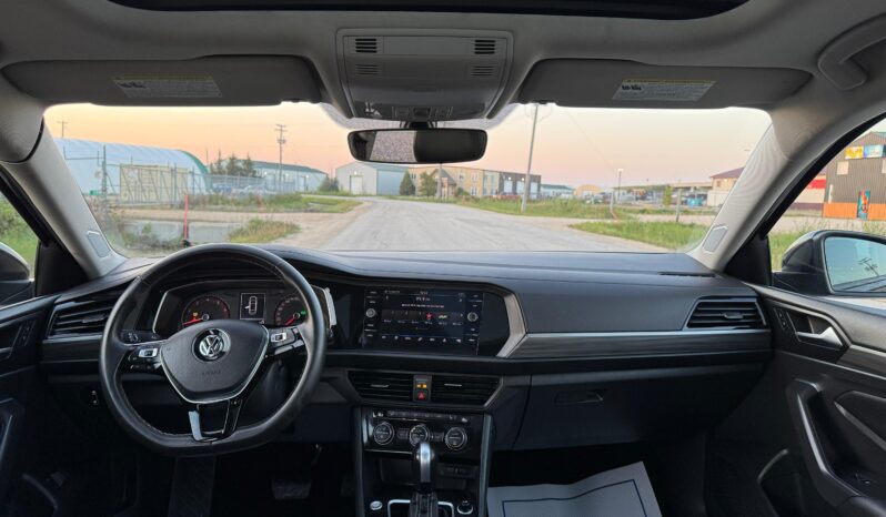 
								2021 Volkswagen Jetta Highline 1.4T full									