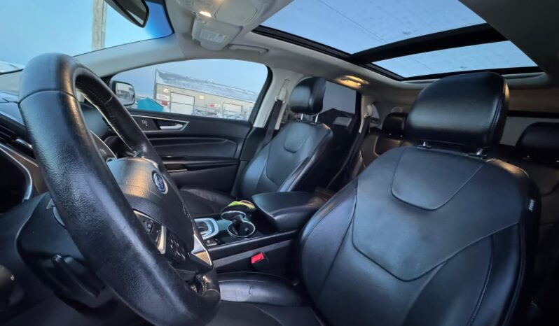 
								2018 Ford Edge titanium AWD full									