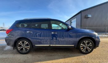 
										2017 Nissan Pathfinder SL platinum AWD full									